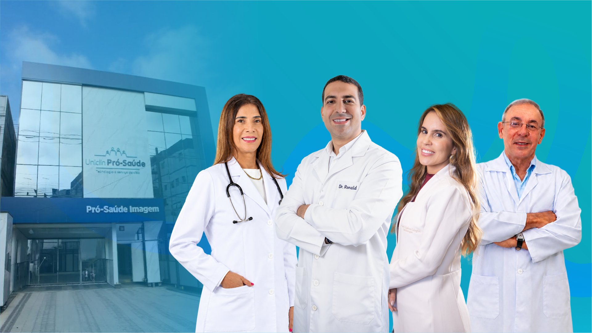 Dra. Marcia Fonseca, Dr. Ronald Edington Neto, Dra. Sara VilasBoas Edington e Dr. Ronald Fonseca Filho em frente à Uniclin Pró-Saúde