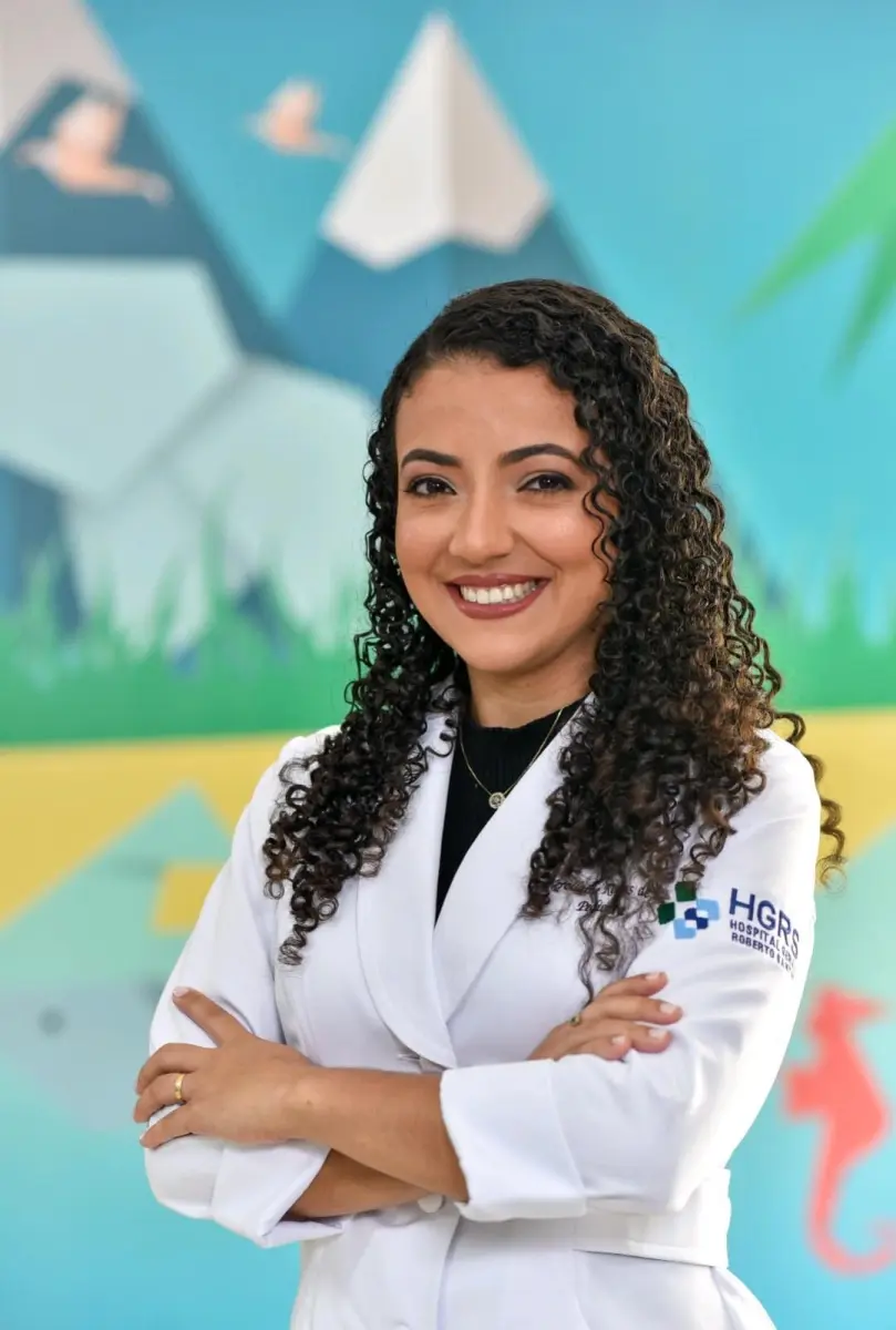 Dra. Kerollaine Souza Silva Rosas de Queiroz